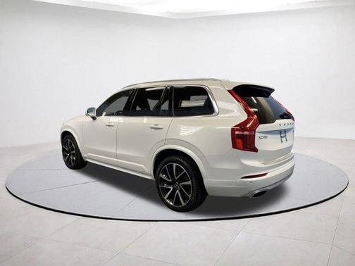 2020 Volvo XC90 T6 Momentum 6 Passenger