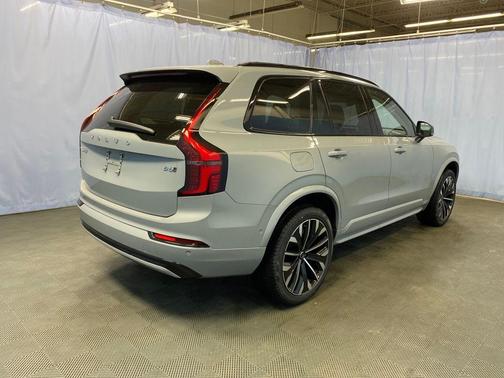 Gray Metallic 2026 Volvo XC90 B6 Ultra Dark Theme 7-Seater