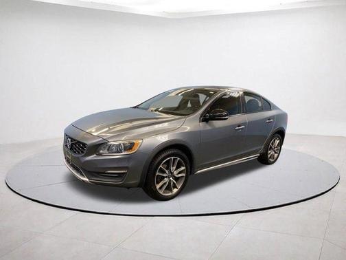 2018 Volvo S60 Cross Country T5