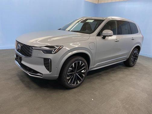 2025 Volvo XC90 Plug-In Hybrid T8 Ultra 7-Seater