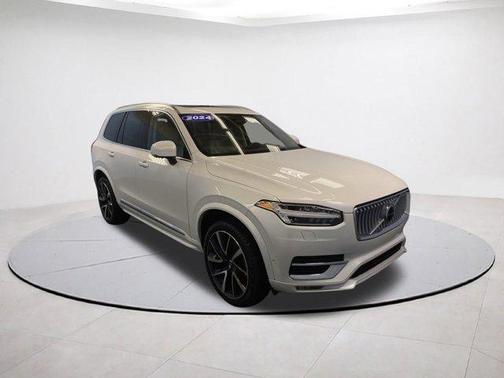 2024 Volvo XC90 B6 Plus Bright Theme 6-Seater