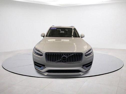 2024 Volvo XC90 B6 Plus Bright Theme 6-Seater