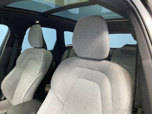 2022 Volvo XC60 Recharge Plug-In Hybrid INSCRIPTION