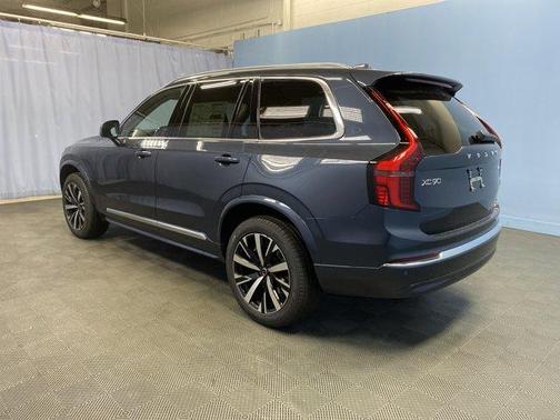 2026 Volvo XC90 B5 Core