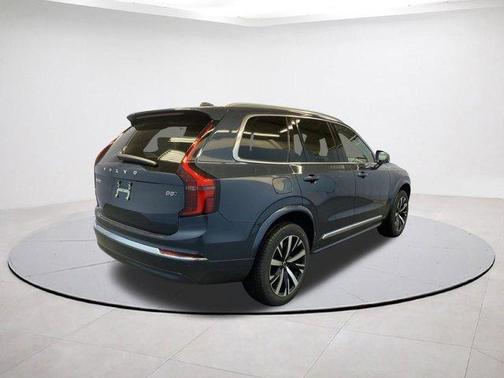 2026 Volvo XC90 B5 Core
