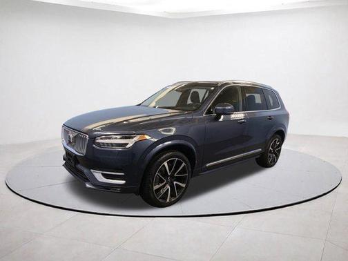 2024 Volvo XC90 B5 Plus Bright Theme