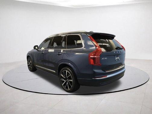 2024 Volvo XC90 B5 Plus Bright Theme