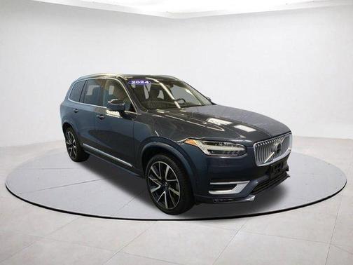 2024 Volvo XC90 B5 Plus Bright Theme