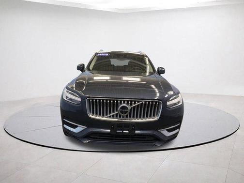 2024 Volvo XC90 B5 Plus Bright Theme