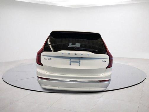 2025 Volvo XC90 Plug-In Hybrid T8 Core 7-Seater