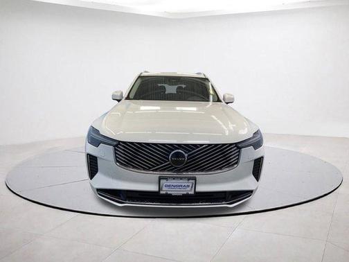 2025 Volvo XC90 Plug-In Hybrid T8 Core 7-Seater