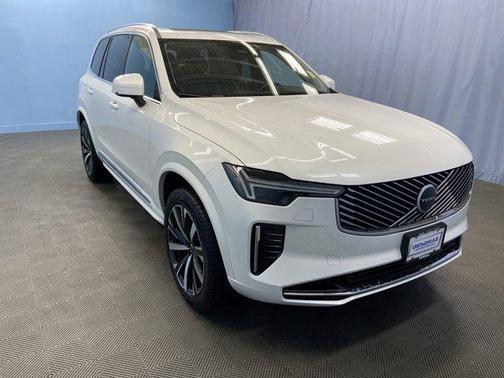 2025 Volvo XC90 Plug-In Hybrid T8 Core 7-Seater