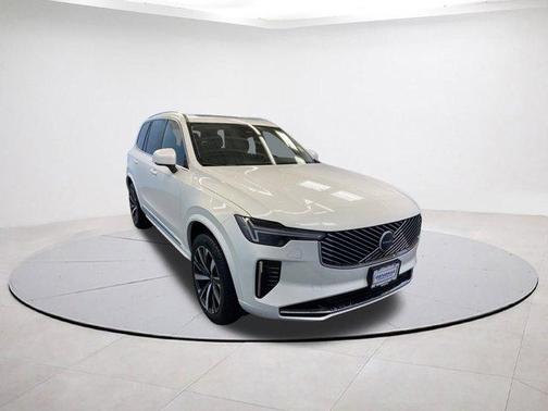 2025 Volvo XC90 Plug-In Hybrid T8 Core 7-Seater