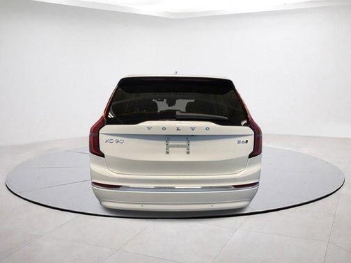 2026 Volvo XC90 B6 Ultra 7-Seater