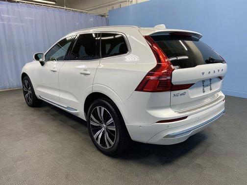 2022 Volvo XC60 B5 Inscription