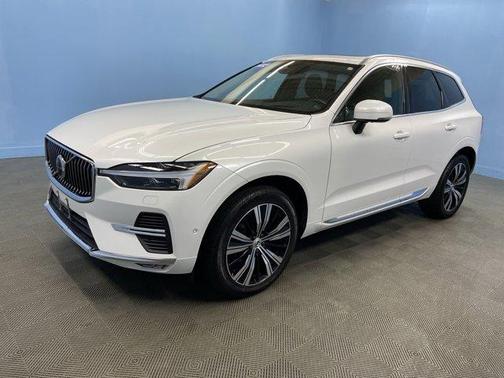 2022 Volvo XC60 B5 Inscription