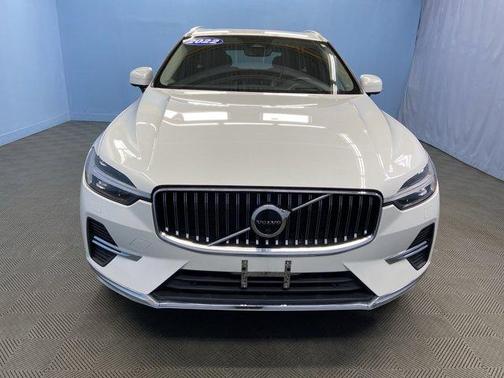 2022 Volvo XC60 B5 Inscription