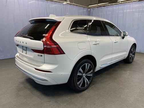 2022 Volvo XC60 B5 Inscription