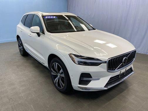 2022 Volvo XC60 B5 Inscription