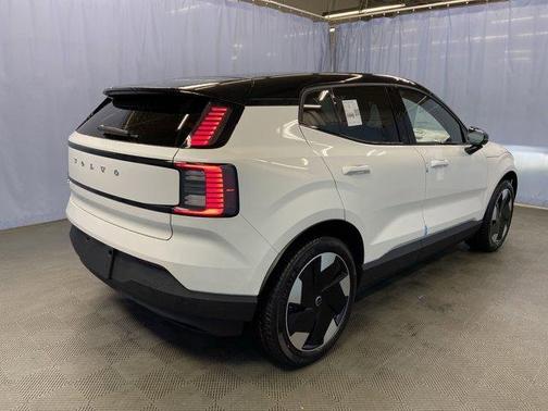 2025 Volvo EX30 Twin Motor Plus