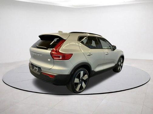2023 Volvo XC40 Recharge Pure Electric Twin Plus