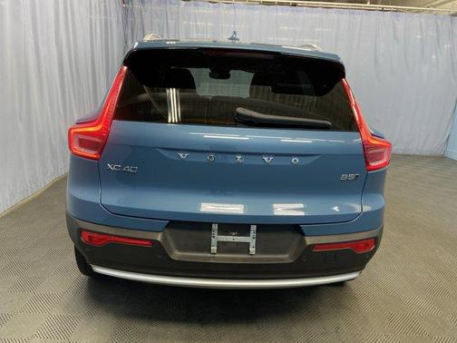 2024 Volvo XC40
