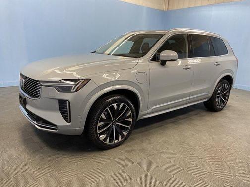 2025 Volvo XC90 Plug-In Hybrid T8 Ultra 7-Seater