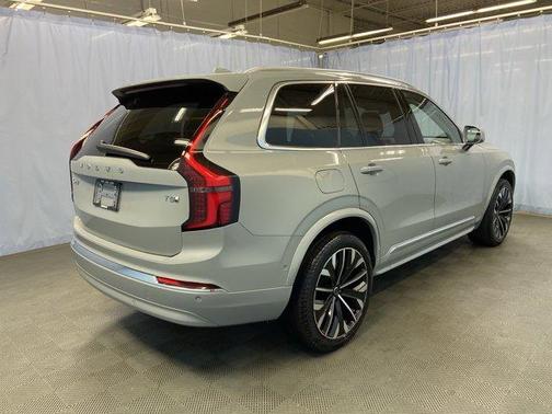 2025 Volvo XC90 Plug-In Hybrid T8 Ultra 7-Seater