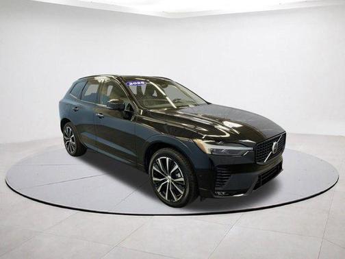 2025 Volvo XC60 B5 Plus
