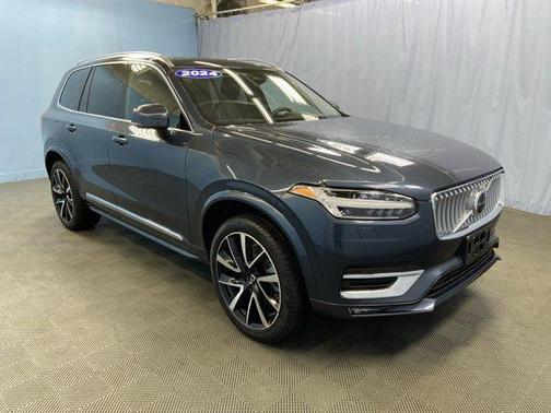 2024 Volvo XC90 B5 Plus Bright Theme