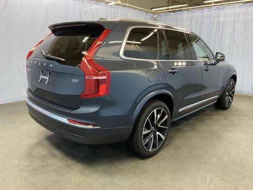 2024 Volvo XC90 B5 Plus Bright Theme