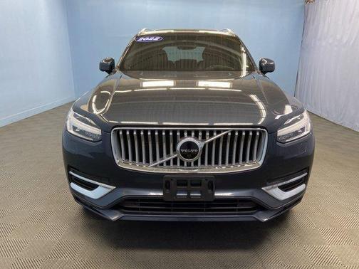 2022 Volvo XC90 T6 Inscription 7 Passenger