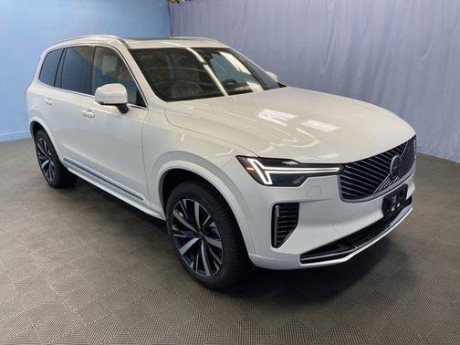 2026 Volvo XC90 B5 Core
