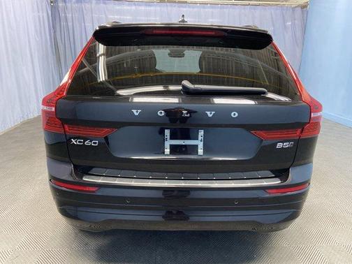 2023 Volvo XC60 B5 Core