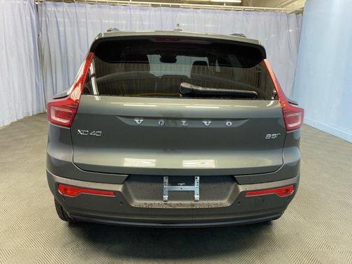 2026 Volvo XC40 B5 Core
