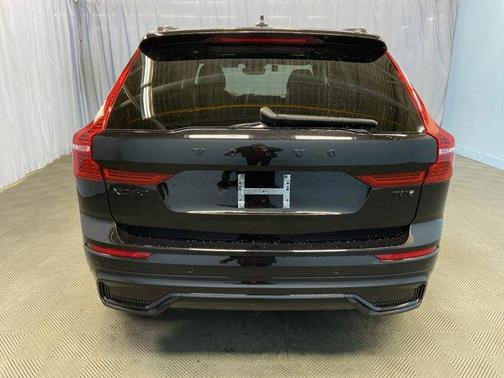 2025 Volvo XC60 Plug-In Hybrid T8 Ultra Black Edition