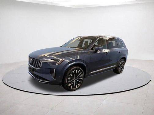 2025 Volvo XC90 B6 Plus 7-Seater