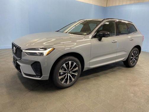 2025 Volvo XC60 B5 Core