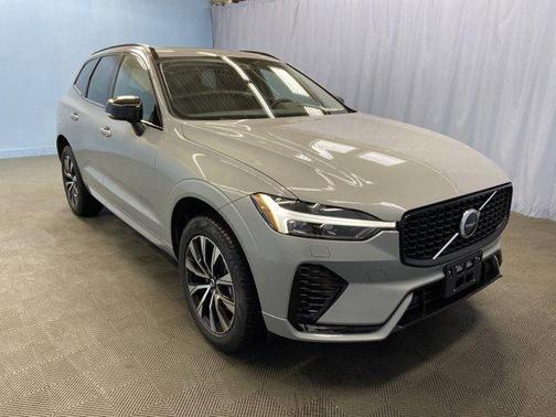 2025 Volvo XC60 B5 Core