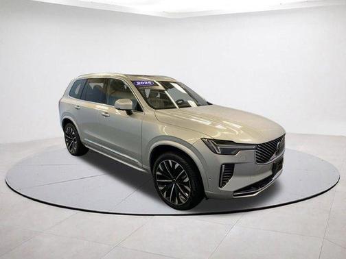2025 Volvo XC90 PLUS