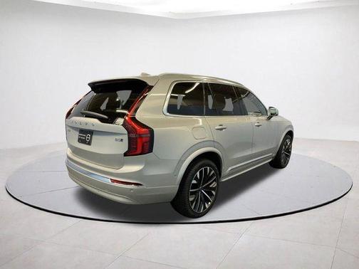 2025 Volvo XC90 PLUS
