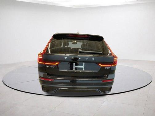 2026 Volvo XC60 Plug-In Hybrid T8 Plus