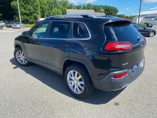 Brilliant Black Crystal Pearlcoat 2016 Jeep Cherokee Limited