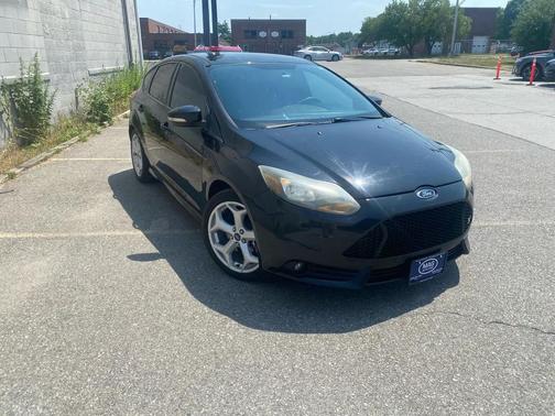 Tuxedo Black 2014 Ford Focus ST