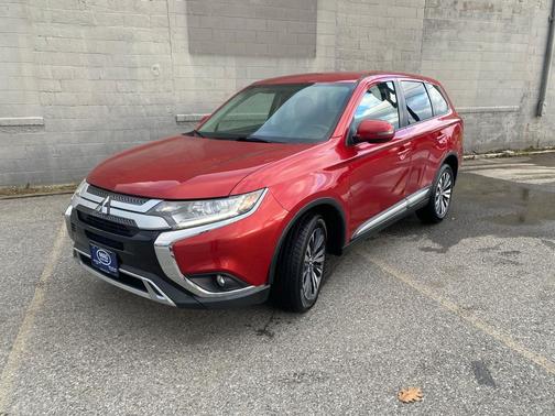 2019 Mitsubishi Outlander SEL