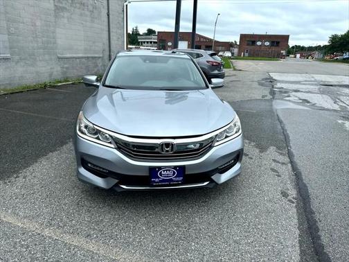 2017 Honda Accord EX-L w/Navigation & Honda Sensing
