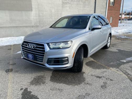2019 Audi Q7 55 Premium Plus