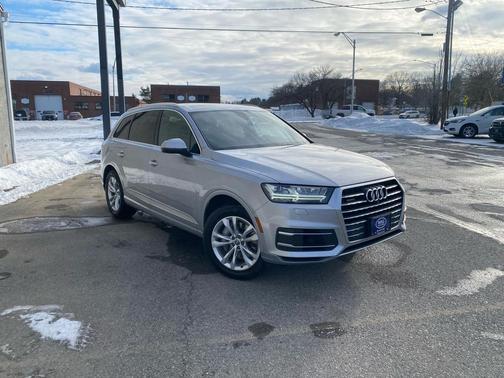 2019 Audi Q7 55 Premium Plus