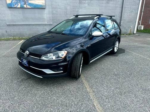 2017 Volkswagen Golf Alltrack TSI S