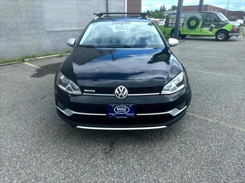 2017 Volkswagen Golf Alltrack TSI S
